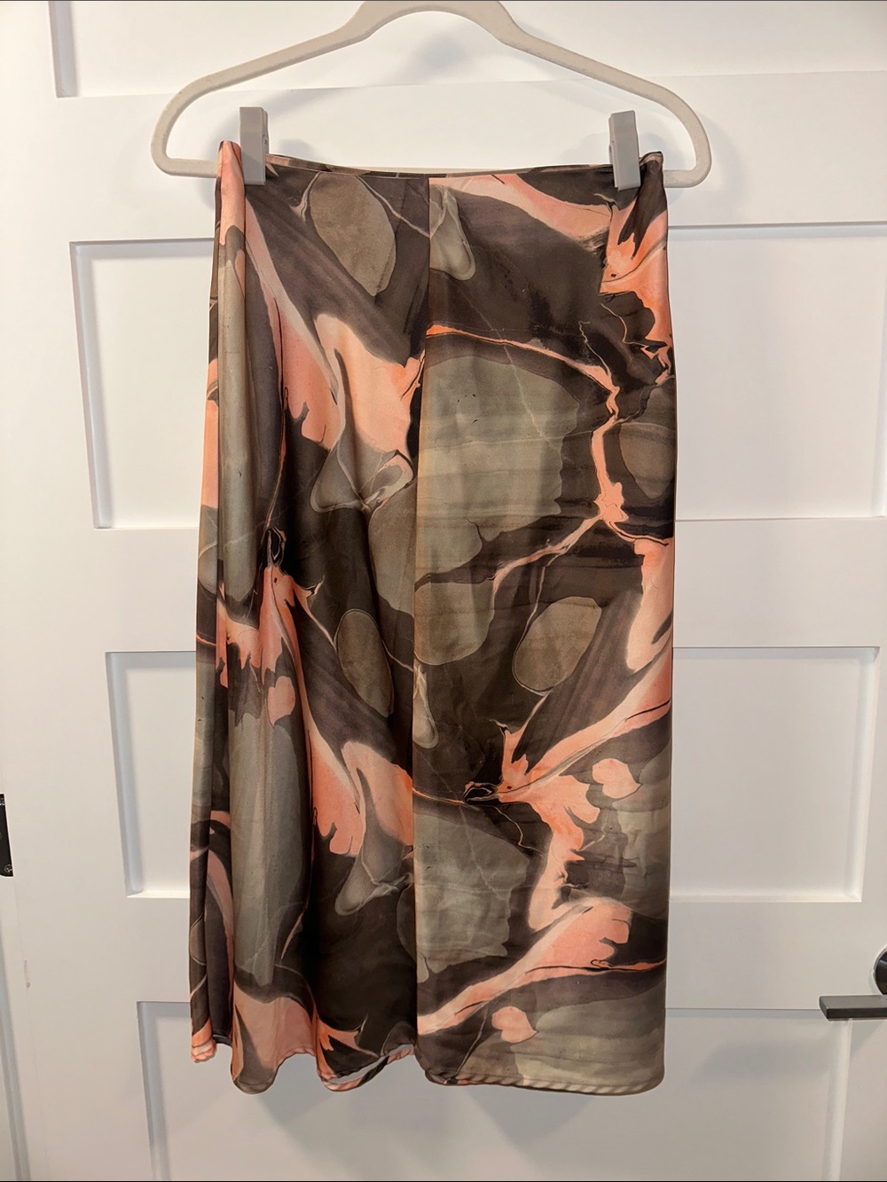 Banana Republic Marble-Print Satin Midi Skirt in Peach & Charcoal